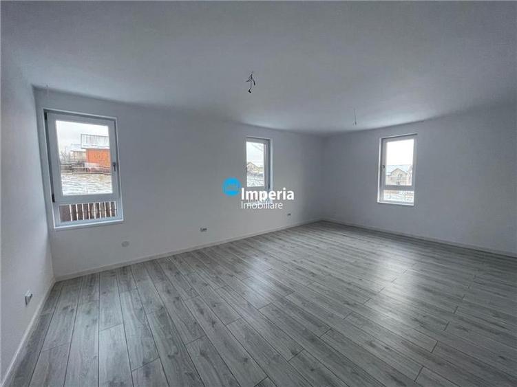 Casă individuală cu 6 camere cu Teren 450 Mp în Valea Lupului