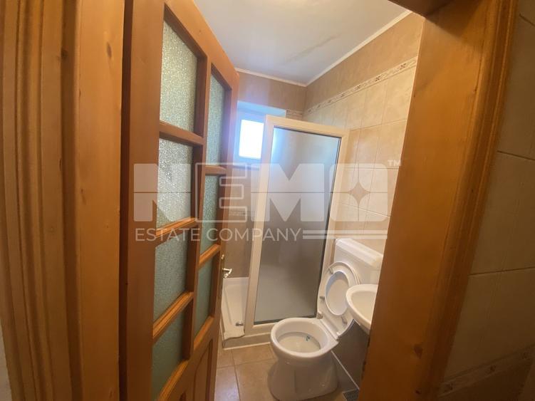 Casă individuală cu 5 camere cu Canalizare în Exterior Est