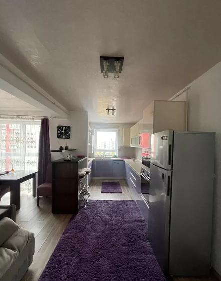 Apartament cu 3 camere decomandat, mobilat în Bartolomeu