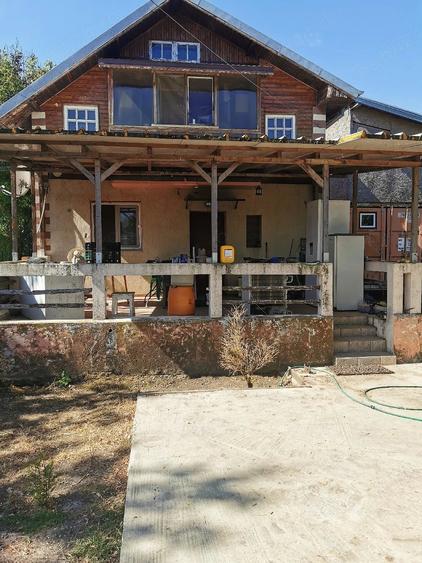 Casă cu 4 camere cu Teren 1315 Mp în Pasărea