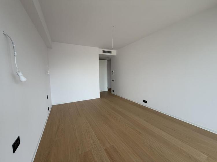 Apartament cu 4 camere decomandat în Floreasca