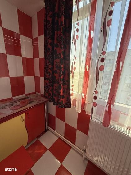 Apartament cu 2 camere decomandat în Micro 21