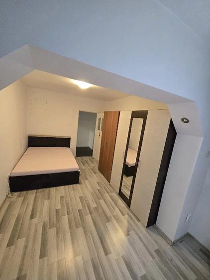 Apartament cu 3 camere decomandat în Micro 3