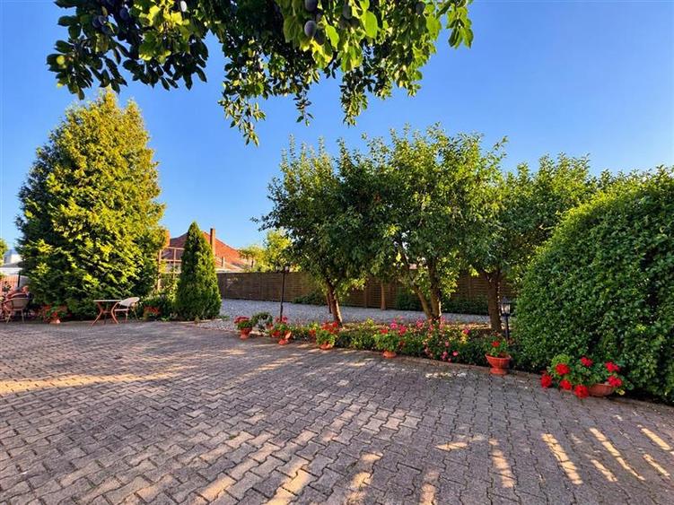 Casă individuală cu 4 camere cu Piscina în Sântana de Mureș