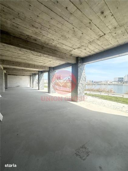 Spațiu comercial, de 250 mp, în Nord