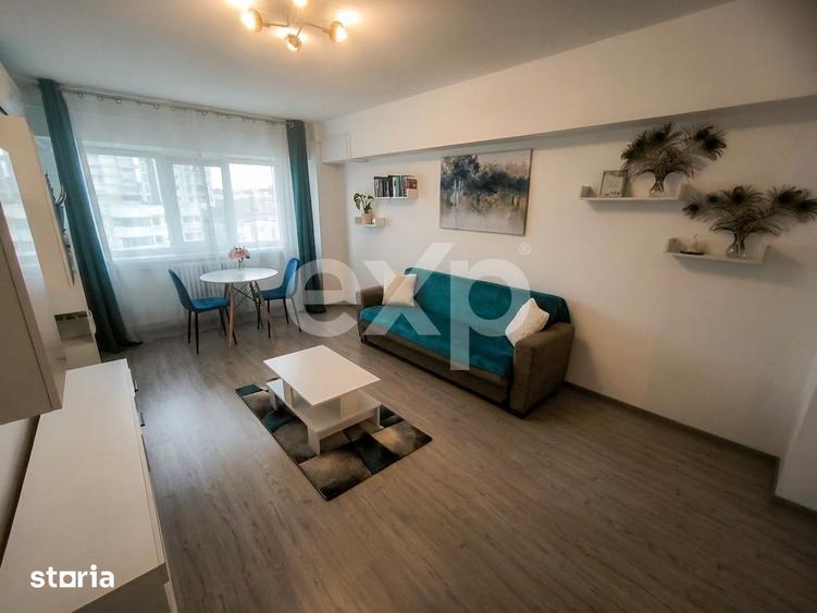 Apartament cu 4 camere decomandat, mobilat în Calea București