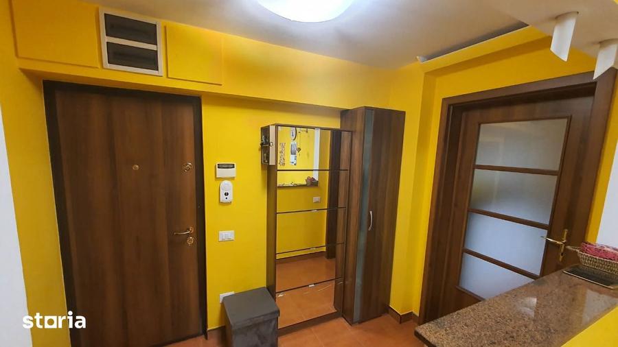 Apartament cu 3 camere semidecomandat în Astra