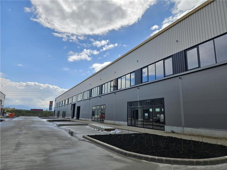 Spațiu industrial, de 1,140 mp, în Nord