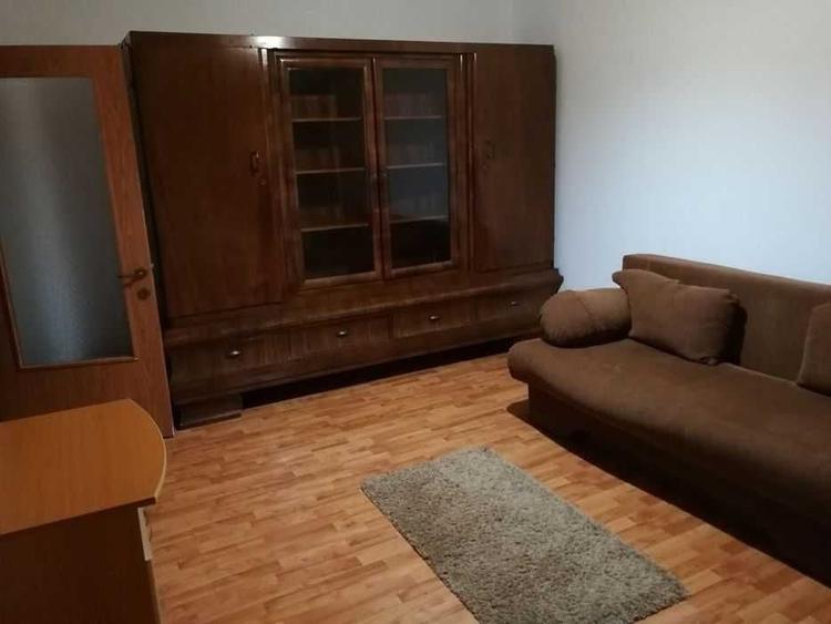 Garsonieră decomandată în Răcădău