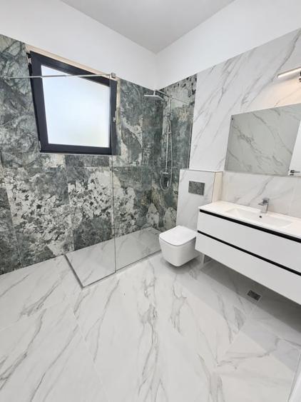 Casă individuală cu 5 camere cu Garaj în Tunari