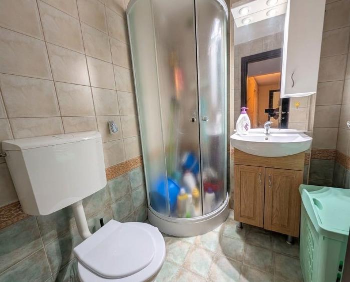 Apartament cu 4 camere decomandat, mobilat în Steaua
