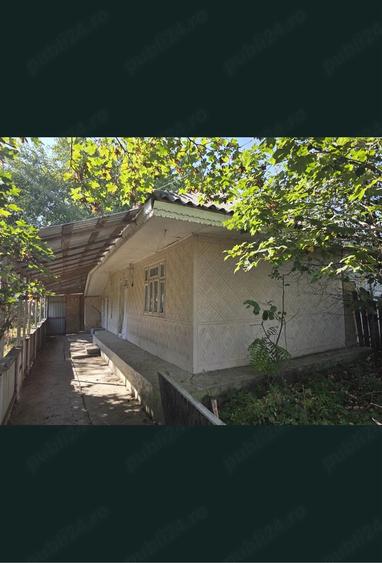 Casă cu 2 camere cu Teren 3500 Mp în Popeni (Zorleni)