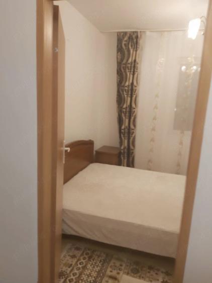 Inchiriez apartament 3 camere - 6