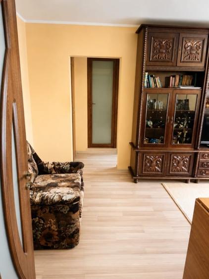 Apartament cu 2 camere semidecomandat în Berceni