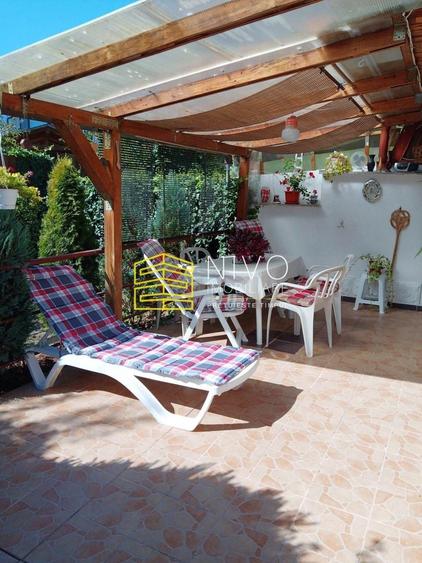 Casă individuală cu 11 camere cu Piscina în Platou