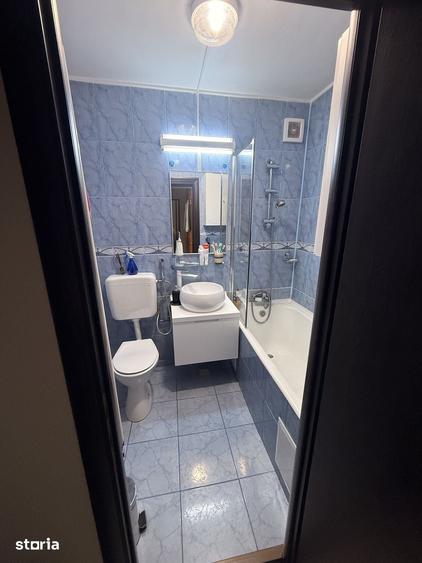 Apartament cu 4 camere decomandat în Berceni