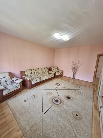 Apartament cu 4 camere decomandat în Timpuri Noi