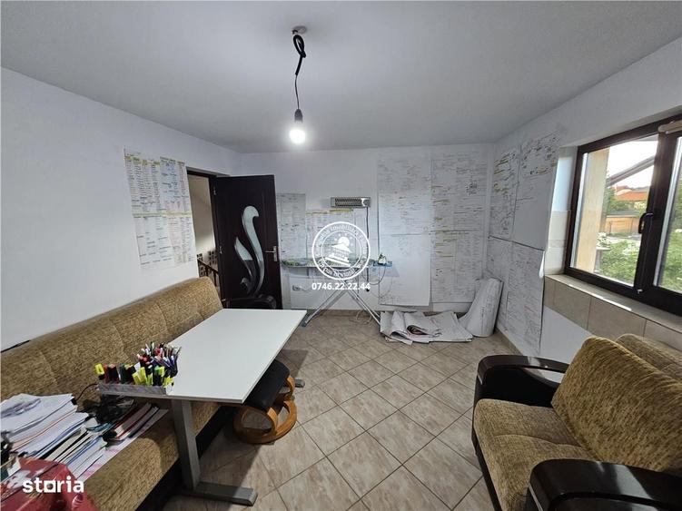Casă cu 4 camere în Aroneanu