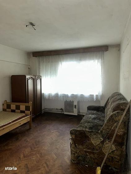 Apartament cu 2 camere semidecomandat în Micro 16