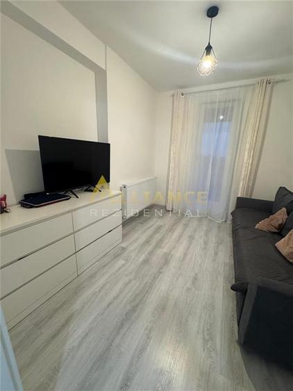 Apartament 3 camere de vânzare - 1