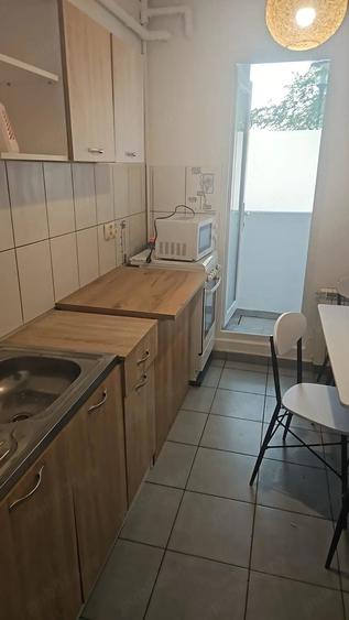 Inchiriez apartament 2 camere semidecomandat Olteni?ei - 2