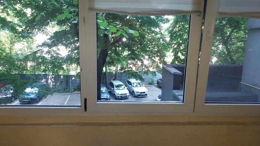 Apartament cu 3 camere decomandat, mobilat în Titulescu