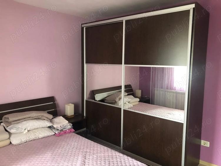 Apartament cu 3 camere decomandat, mobilat în Faleza Nord