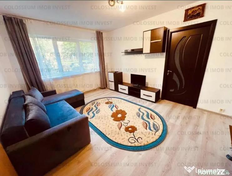 Apartament cu 2 camere semidecomandat în Centrul Civic