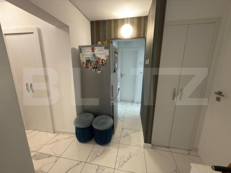 Apartament cu 2 camere decomandat, mobilat în Republicii
