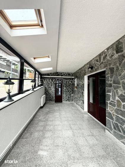Apartament Sinaia, bloc nou, 3 camere, 160 mp, parter, zona Furnica
