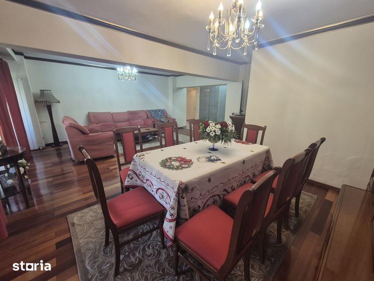 Apartament cu 4 camere decomandat în Decebal