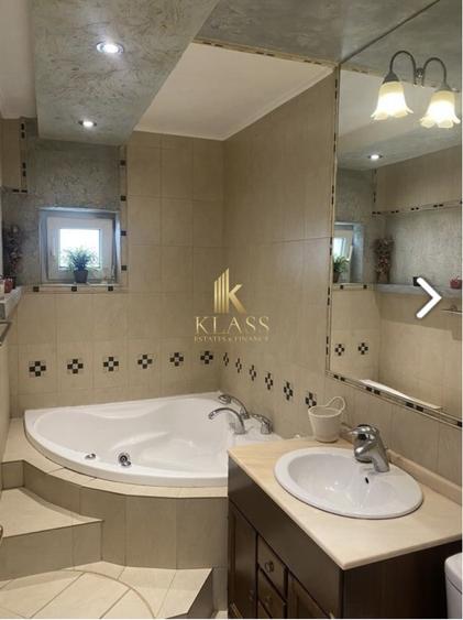 Apartament cu 3 camere în Decebal