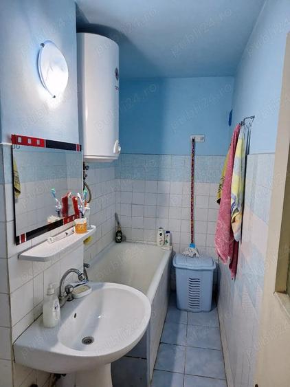 Apartament cu 4 camere decomandat, mobilat în Central