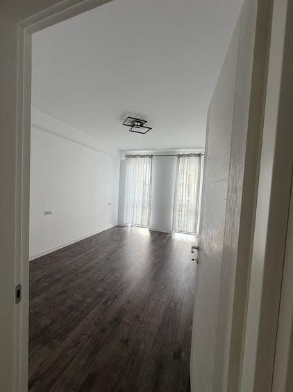 Apartament cu 3 camere în Drumul Carului