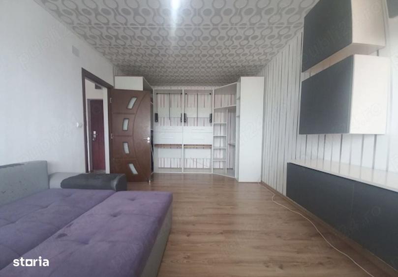 Apartament cu 3 camere decomandat în Soarelui