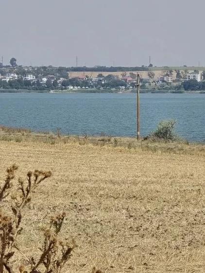 Teren de 1000 mp, în Tuzla