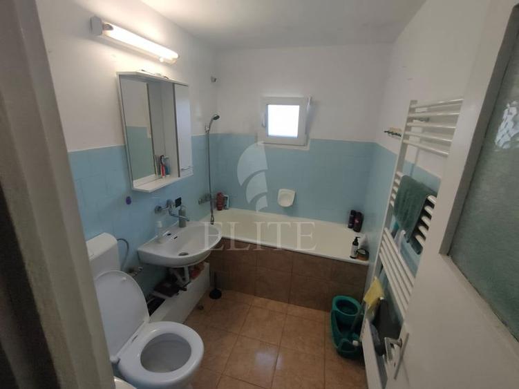 Apartament cu 4 camere decomandat, mobilat în Mărăști