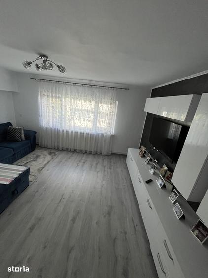 Apartament cu 2 camere decomandat în Coiciu