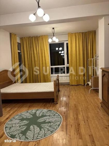 Casă cu 5 camere cu Teren 300 Mp în Florești