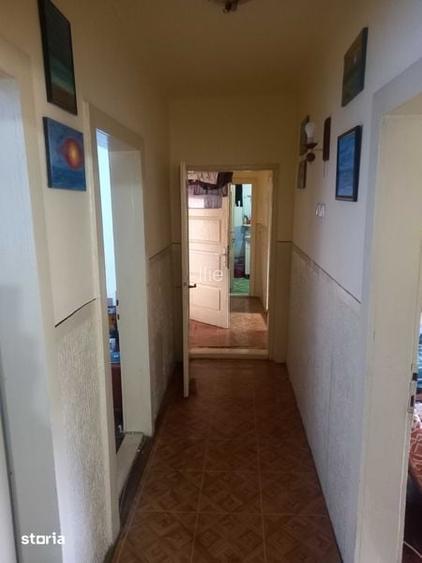 VAND CASA in Poiana Campina,Pietrisu