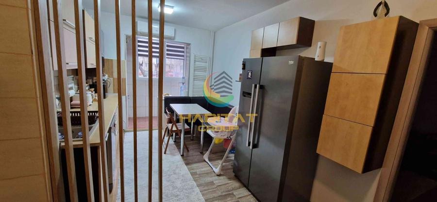 Apartament cu 3 camere decomandat în Berceni