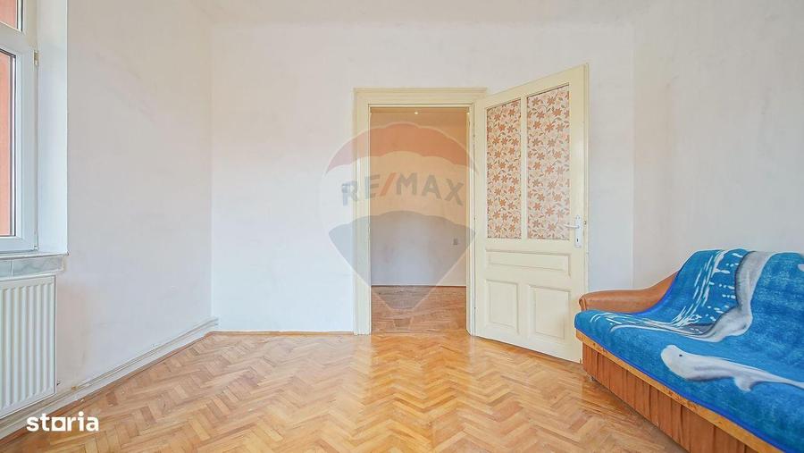 Casă cu 3 camere cu Teren 149 Mp în Centrul Istoric