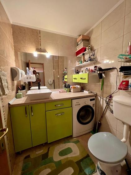 Apartament cu 4 camere decomandat, mobilat în Porolissum