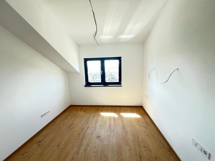 Apartament cu 3 camere decomandat în Sânpetru