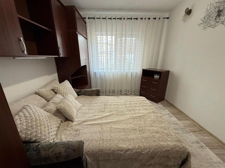 Apartament cu 3 camere decomandat, mobilat în Obcini
