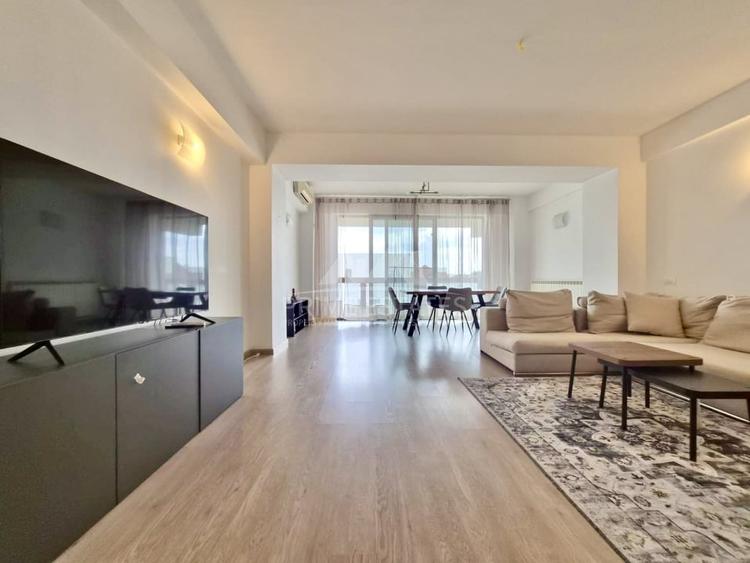 Apartament cu 3 camere decomandat, mobilat în Pipera