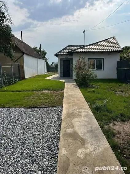 Casă cu 3 camere cu Teren 360 Mp în Central
