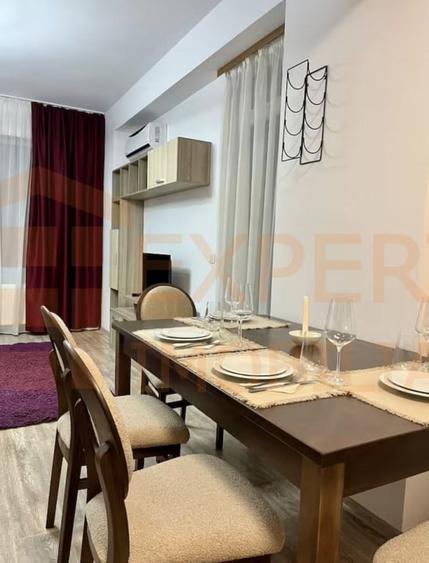 Apartament cu 3 camere semidecomandat, mobilat în Mamaia-Sat