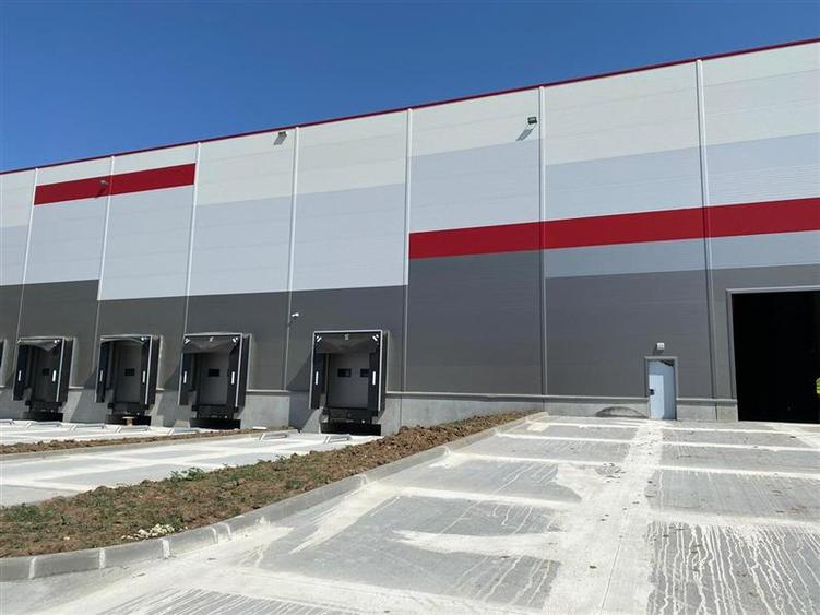 Spațiu industrial, de 2,380 mp, în Central
