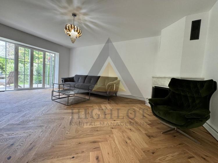 Duplex cu 5 camere cu Canalizare în Iancu Nicolae